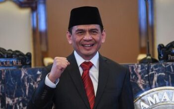 OJK Membatasi Skema ‘Kecebong’ Pinjol, Lindungi Konsumen