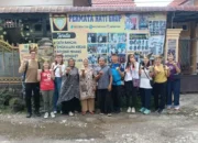 Wisatawan Hongkong Dalami Budaya Minang, Bikin Deta, Main Musik