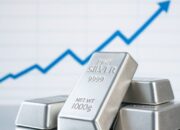 Perak Cetak Rekor Tertinggi, Sentimen Global Terus Mendorong