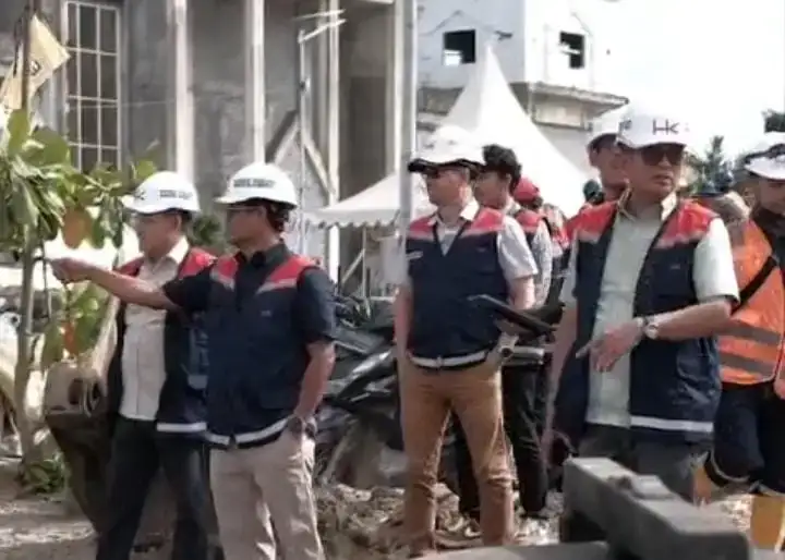 pt-hutama-karya-kebut-pembangunan-huntara,-korban-banjir-aceh-tamiang-segera-tinggalkan-tenda