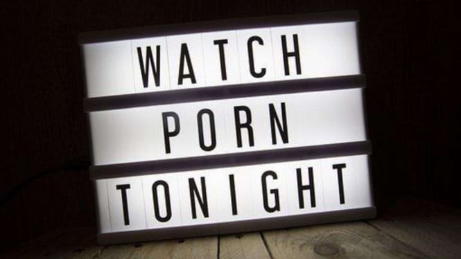 undang-undang-baru-berlaku-1-januari-2026:-sebar-video-porno-dipenjara-15-hari,-denda-rp12-juta