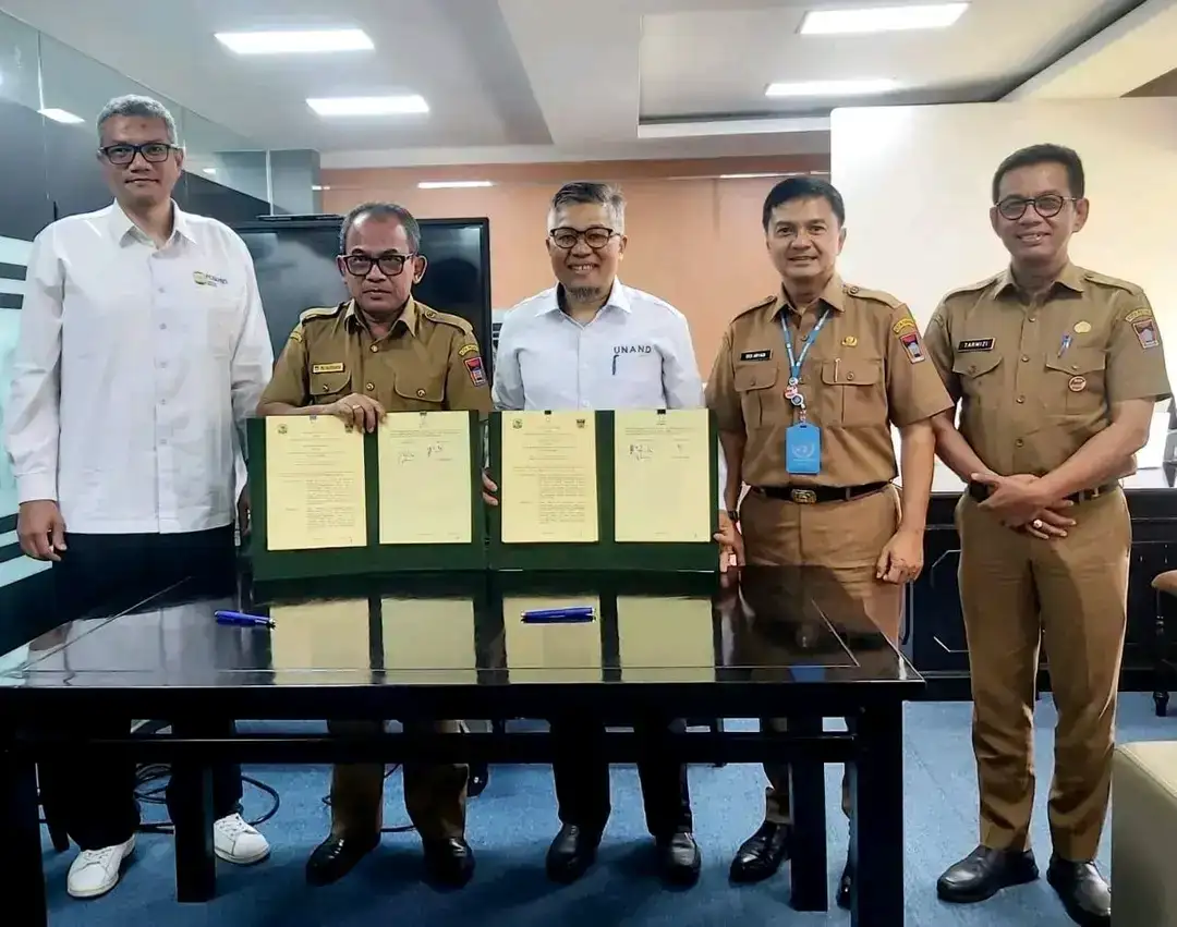 Pemerintah Kota Padang bersama Universitas Andalas (Unand) saling bersepakat untuk memulihkan kondisi Kota Padang usai dilanda banjir.