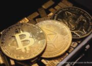 Bitcoin Koreksi Akhir 2025: Analis Ungkap Peluang Investasi!