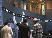 IHSG Naik! BUMI, INCO, ADMR Pimpin Penguatan LQ45