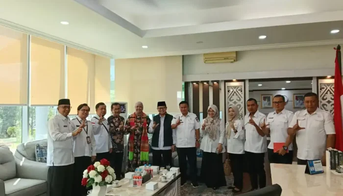 Jam Gadang Berusia Satu Abad, Bukittinggi Gelar Pesta