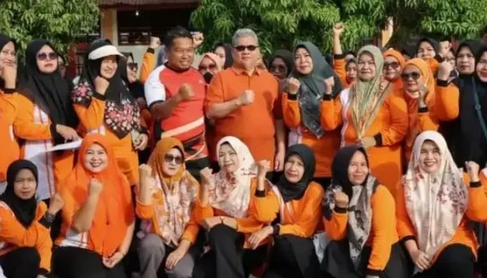 Muhidi Sambangi Senam Wanita, Dorong Hidup Sehat