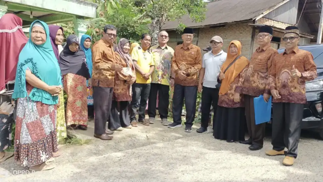 pwri-provinsi-sumbar-bantu-50-kk-korban-terdampak-banjir-di-nagari-kapelgam-koto-berapak