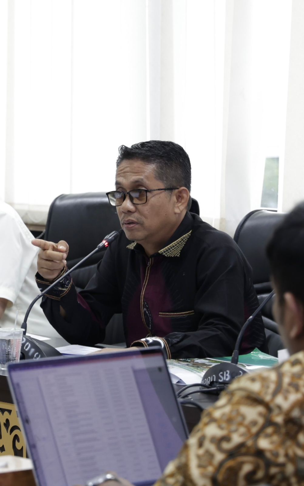 wakil-ketua-dprd-sumbar-evi-yandri:-pemprov-harus-serius-kejar-pajak-air-permukaan