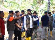 Padang Bangkit: Gotong Royong Bersihkan Kampung dari Banjir