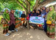 Muslimat NU Salurkan Donasi, Bantu Korban Banjir Pasaman