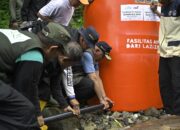 Gubernur Sumbar Tinjau Pemasangan Pipa Air Bersih Tanah Datar