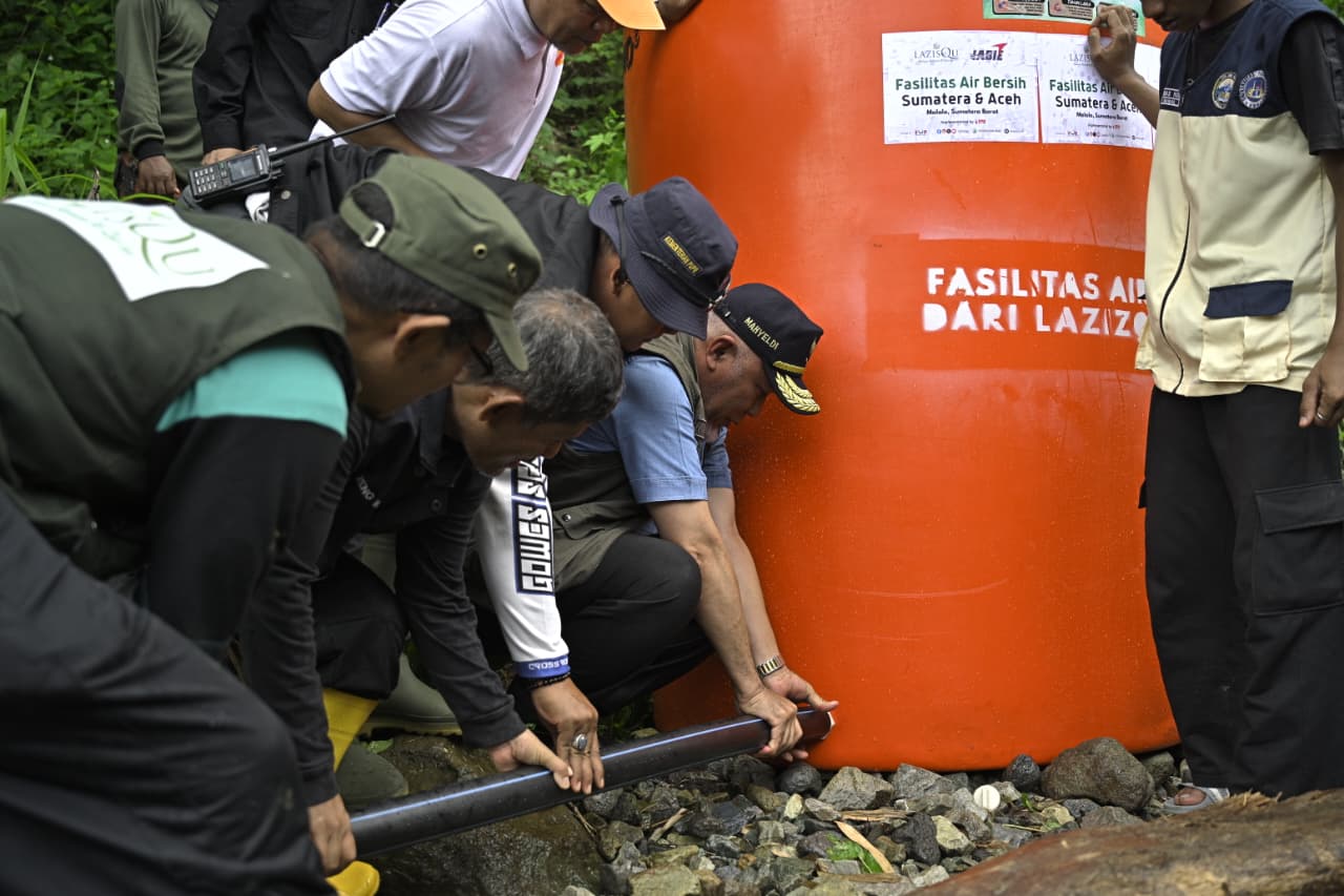 gubernur-mahyeldi-hadiri-pemasangan-pipanisasi-air-bersih-di-guguak-malalo