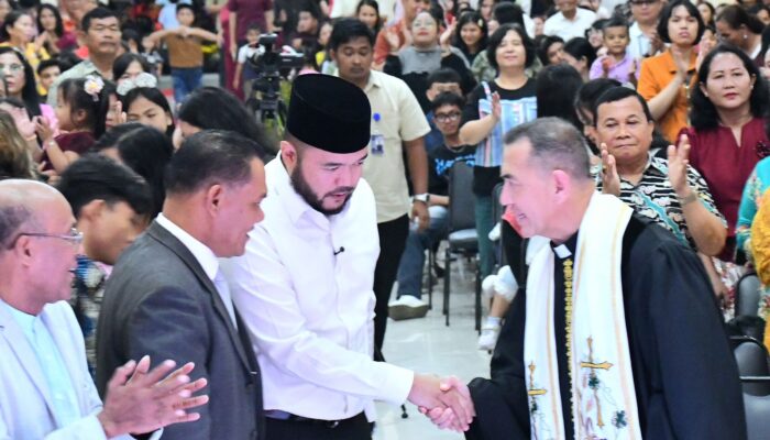 Wali Kota Padang Jaga Toleransi, Hadiri Perayaan Natal