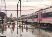 Banjir Landa, KAI Hentikan Puluhan Kereta, Refund Tiket