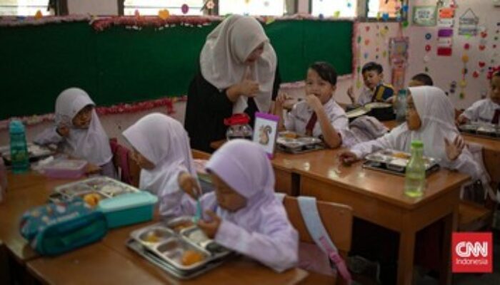 MBG Lebarkan Sayap, Sasar Guru dan Pesantren