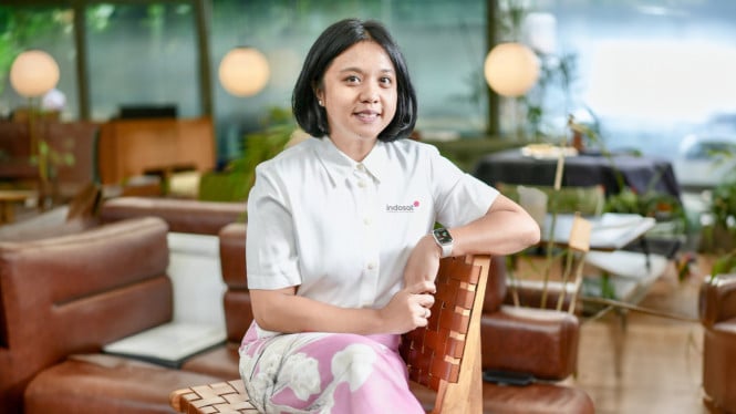 ovidia-nomia,-si-pemegang-kendali-komunikasi-indosat