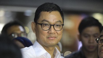 momen-bos-pln-menangis-haru-cerita-pulihkan-listrik-sumatra