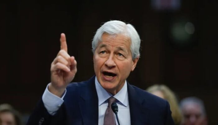 Trump Batasi Bunga Kartu Kredit, Industri Keuangan Bereaksi