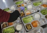 Bulog Siapkan Beras Premium, Penuhi Gizi Gratis dan Pertahanan