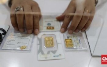 Emas Melesat: Harga Rekor Tercipta, Investor Cermati Peluang