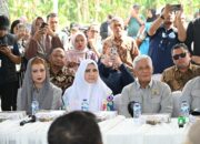 percepat-pemulihan-korban-banjir,-nevi-zuairina-apresiasi-penyaluran-huntara-di-batang-anai