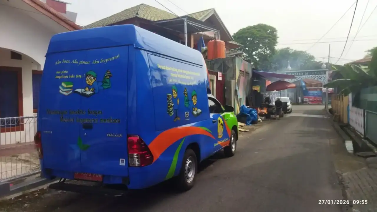 perpustakaan-keliling-dpk-kota-padang-hadir-di-taman-baca-masyarakat