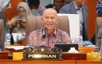 OJK Berbenah, Pejabat Mundur: DPR Pantau Kepercayaan Investor