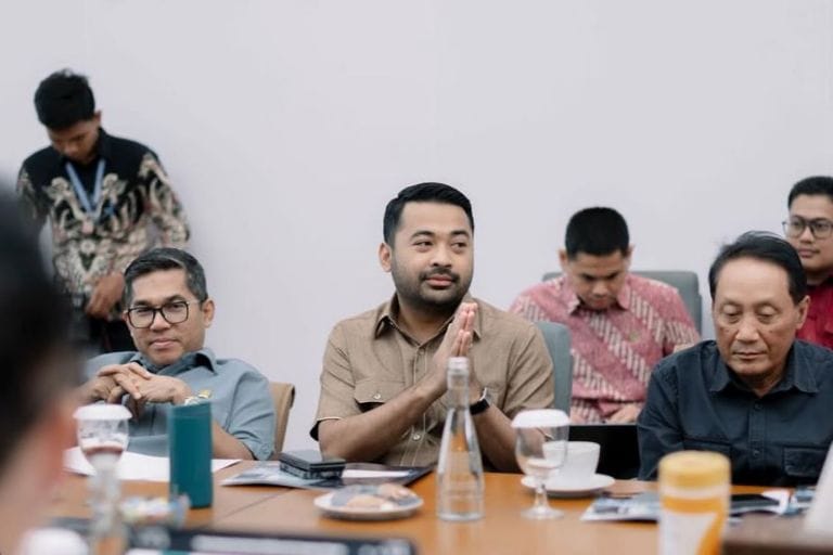 setahun-zigo-rolanda-mengawal-infrastruktur-rakyat,-menjejak-aspal-dan-air-sungai