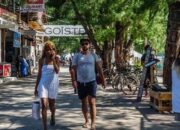 Wisatawan Asing Kembali Padati Indonesia, Ekonomi Bergeliat