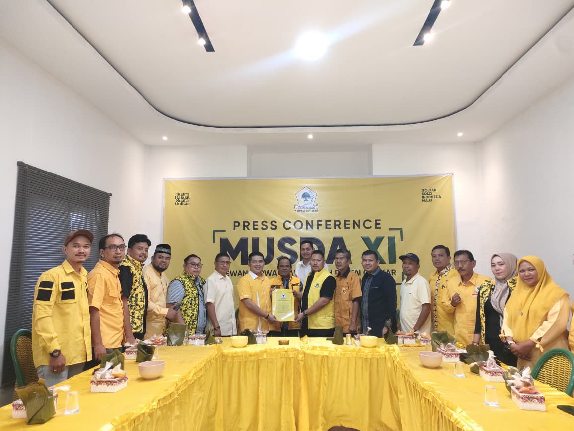 dipastikan-aklamasi,-iqra-chissa-daftar-balon-ketua-golkar-padang-didampingi-semua-ketua-dpc