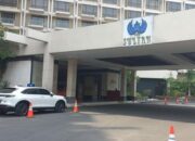 Negara Amankan Hotel Sultan, Pemerintah Buka Posko Pelayanan