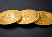 Bitcoin Bergejolak: Investor Bertindak, Pakar Menimbang Risiko