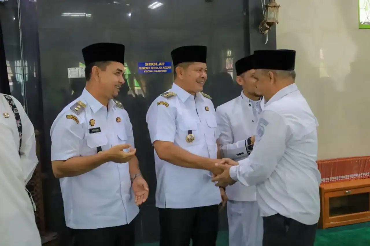 hadiri-wirid-sambut-ramadhan-1447-h,-bupati-pasaman-welly-suhery-;-jangan-jadikan-puasa-sebagai-alasan-penurunan-kinerja-asn
