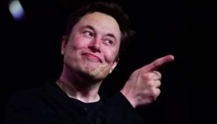 Musk: AI Menulis Kode, Programmer Terancam?