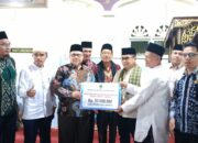 Muhidi Keliling Solok, Serahkan Bantuan Saat Ramadan