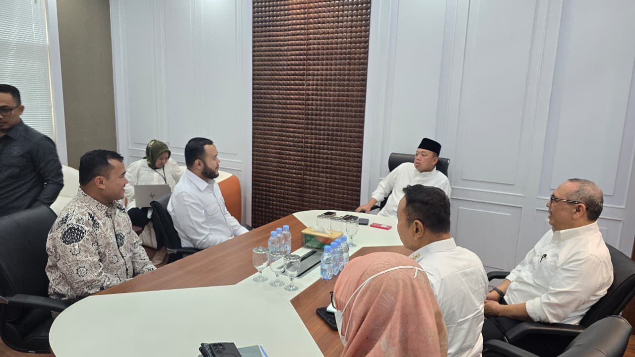 percepat-kepastian-hukum-tanah-huntap,-wako-fadly-amran-temui-menteri-agraria