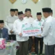 gubernur-mahyeldi-di-kota-solok,-serahkan-bantuan-dan-dorong-peran-aktif-masyarakat-dalam-pembinaan-generasi-muda