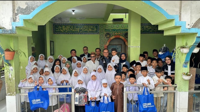 bri-insurance-kirim-bantuan-perlengkapan-dan-biaya-operasional-ke-2-yayasan