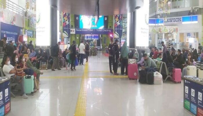 Tiket Lebaran Laris Manis, KAI Terus Pantau Ketersediaan