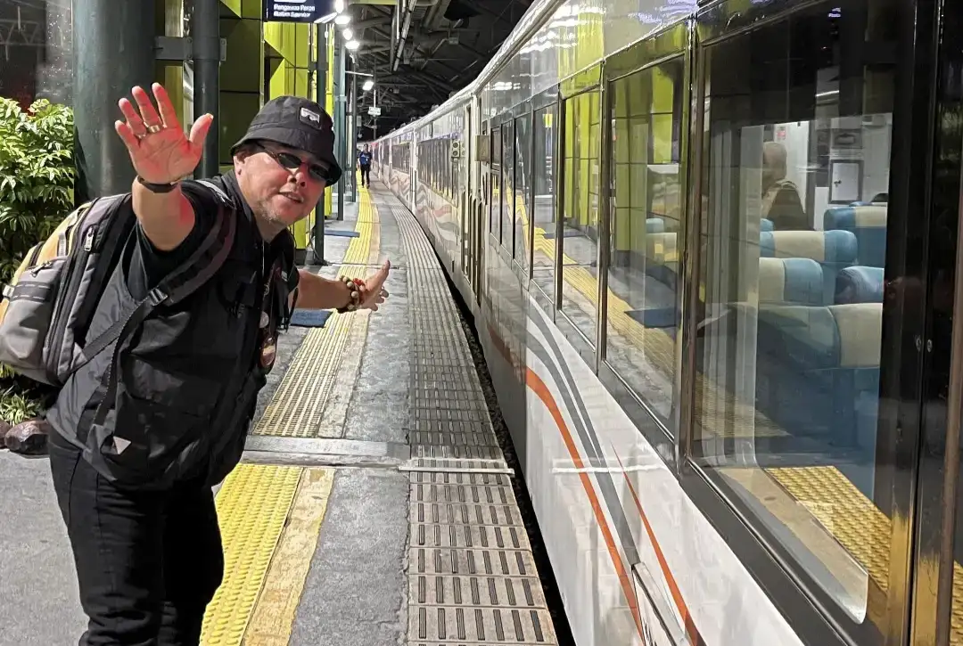 stasiun-gambir-yang-kini-modern,-peradaban-kental-di-gambir