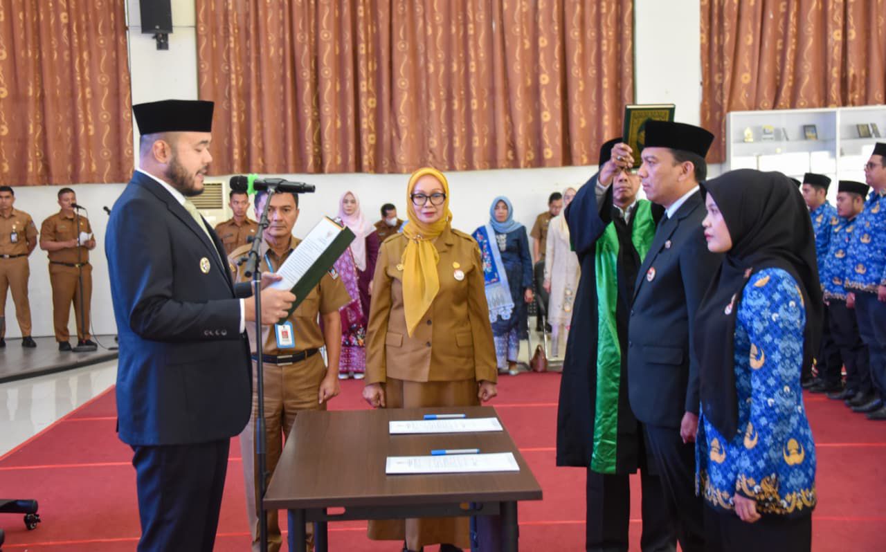 wako-fadly-amran-lantik-sonny-budaya-putra-jadi-inspektur-kota-padang