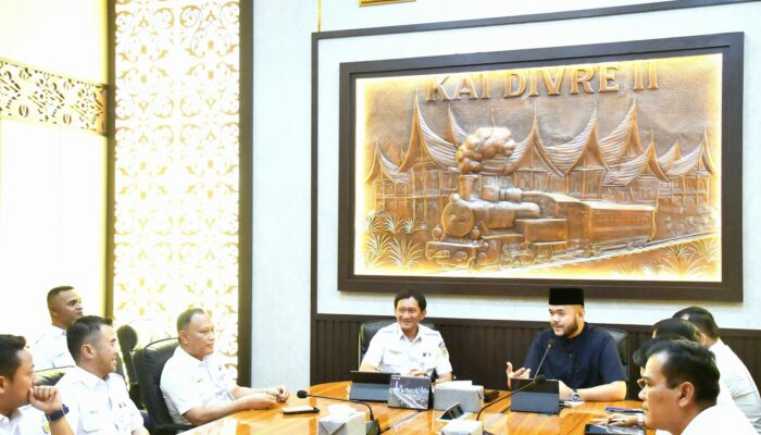 Padang Gandeng KAI: Tata Kota, Optimalkan Aset Kereta
