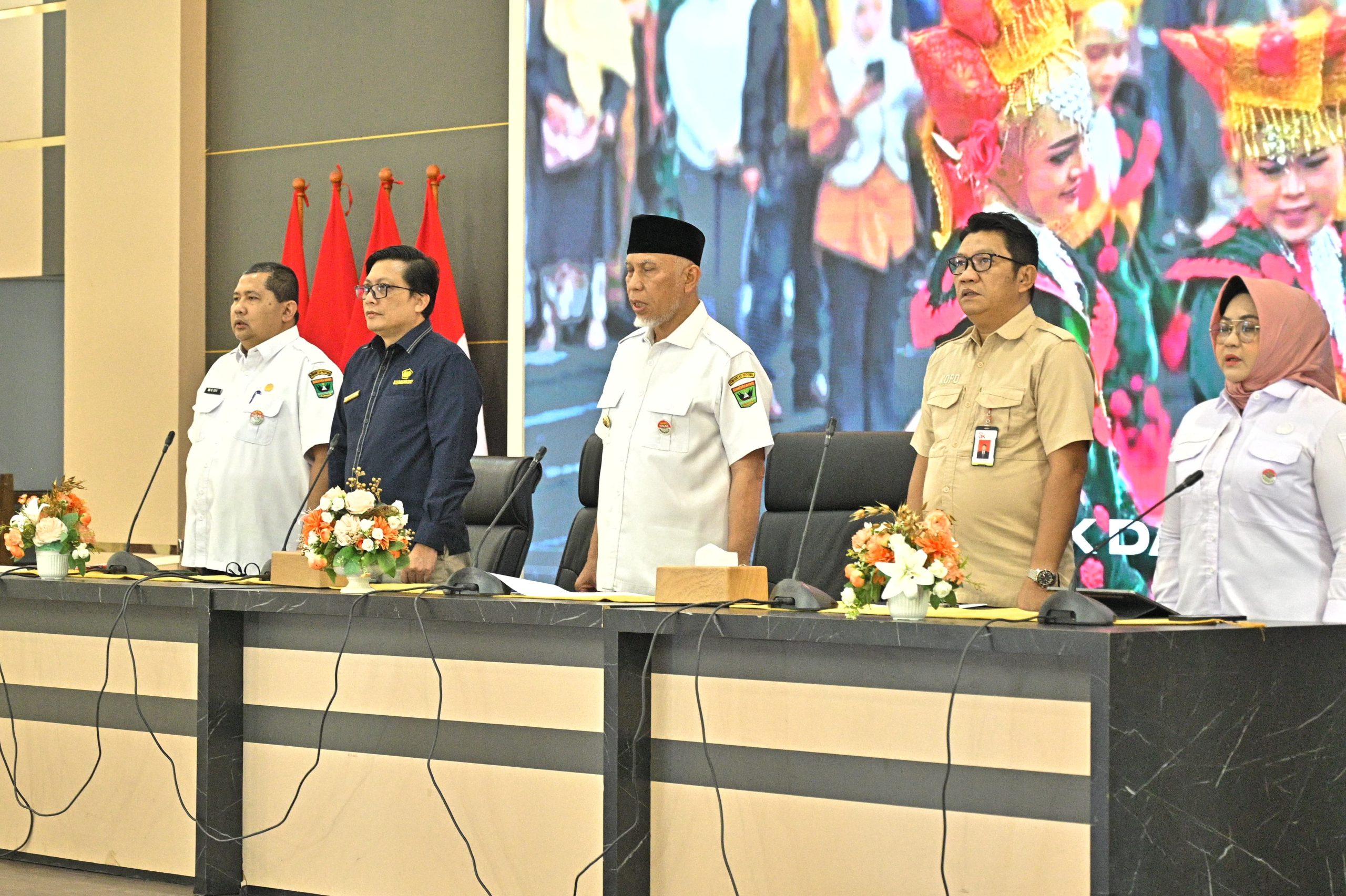 gubernur-mahyeldi-dorong-pemerataan-akses-keuangan-pada-umkm