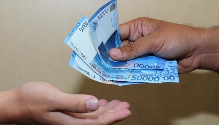 THR Datang: Lunasi Utang, Sisihkan Dana Darurat, Investasi?