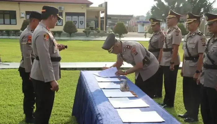 Pasaman Barat Lantik PJU dan Kapolsek Baru