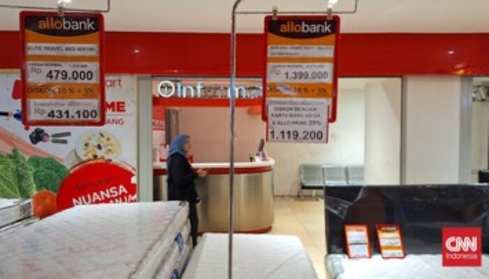 Transmart Pangkas Harga Kasur, Pelanggan Serbu Diskon