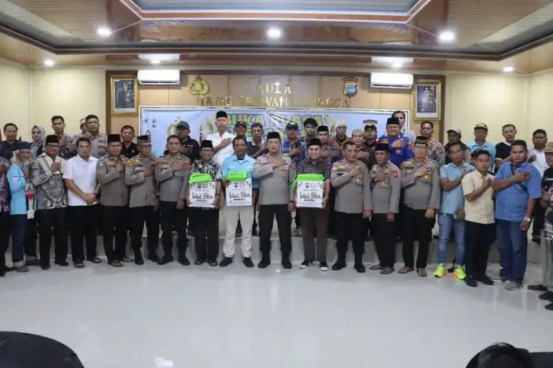 kapolres-pasbar-gelar-buka-puasa-bersama-wartawan-untuk-perkuat-silahturahmi-di-bulan-suci-ramadhan-1447-h