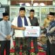 safari-ramadan-di-pessel,-wagub-vasko-salurkan-bantuan-untuk-dua-masjid