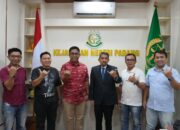 Kajari Padang Raih Doktor, Teliti Keadilan Ekologis Pertambangan