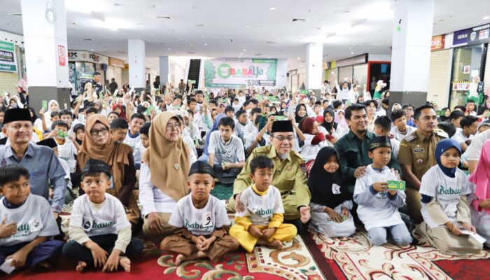 Anak Yatim Padang Belanja Baju Lebaran, Senyum Mengembang